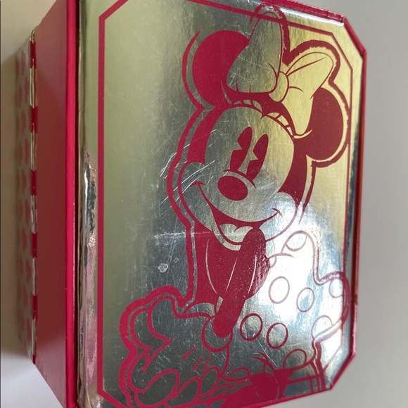 Disney’s Minnie Mouse Watch - Picture 4 of 4